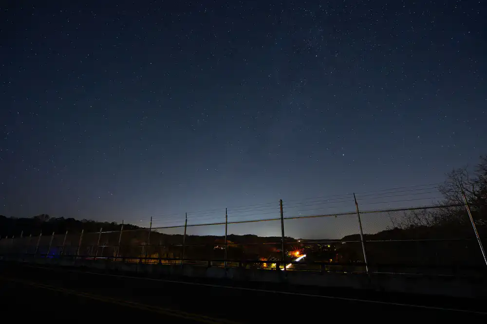 Tracing lines between bright stars to form constellations